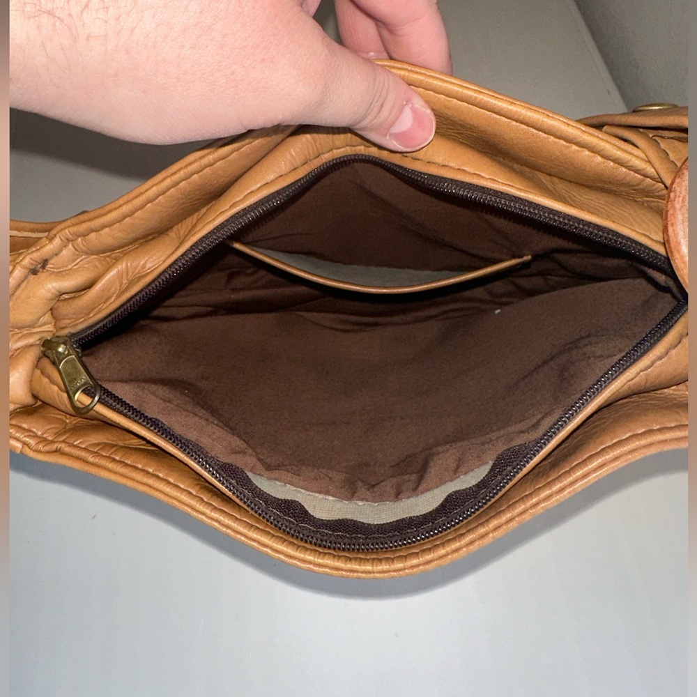 VTG 60’s 100% Leather Wood Accent Shoulder Bag - Picture 4 of 5